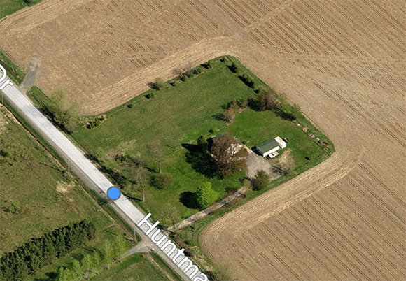 Bird's eye view of 180 Huntmar, via Bing Maps.