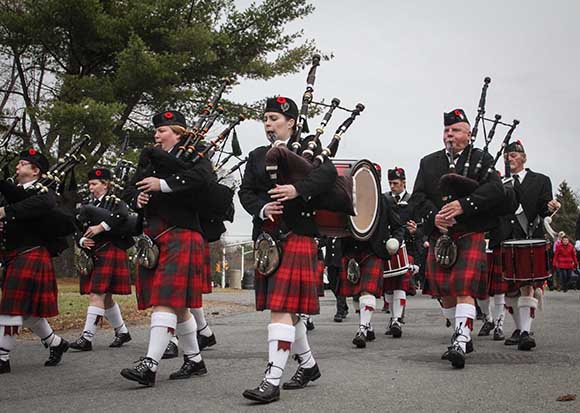 STITTSVILLE, ON. November 11, 2015. Arnprior Pipe Band leads the vetrans into the Cenetoph. (Barry Gray/StittsvilleCentral)